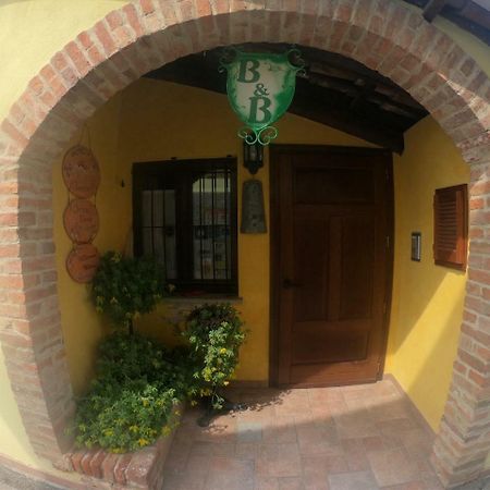 Bed and Breakfast Tra... Monti E Vigne La Morra Exterior foto