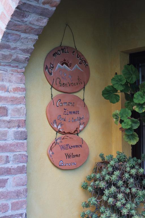 Bed and Breakfast Tra... Monti E Vigne La Morra Exterior foto