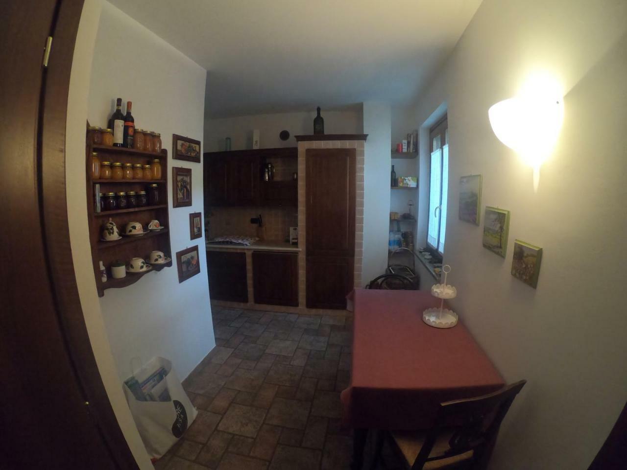 Bed and Breakfast Tra... Monti E Vigne La Morra Exterior foto
