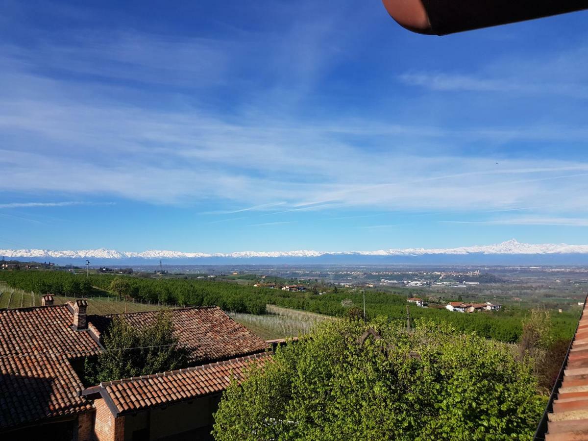 Bed and Breakfast Tra... Monti E Vigne La Morra Exterior foto