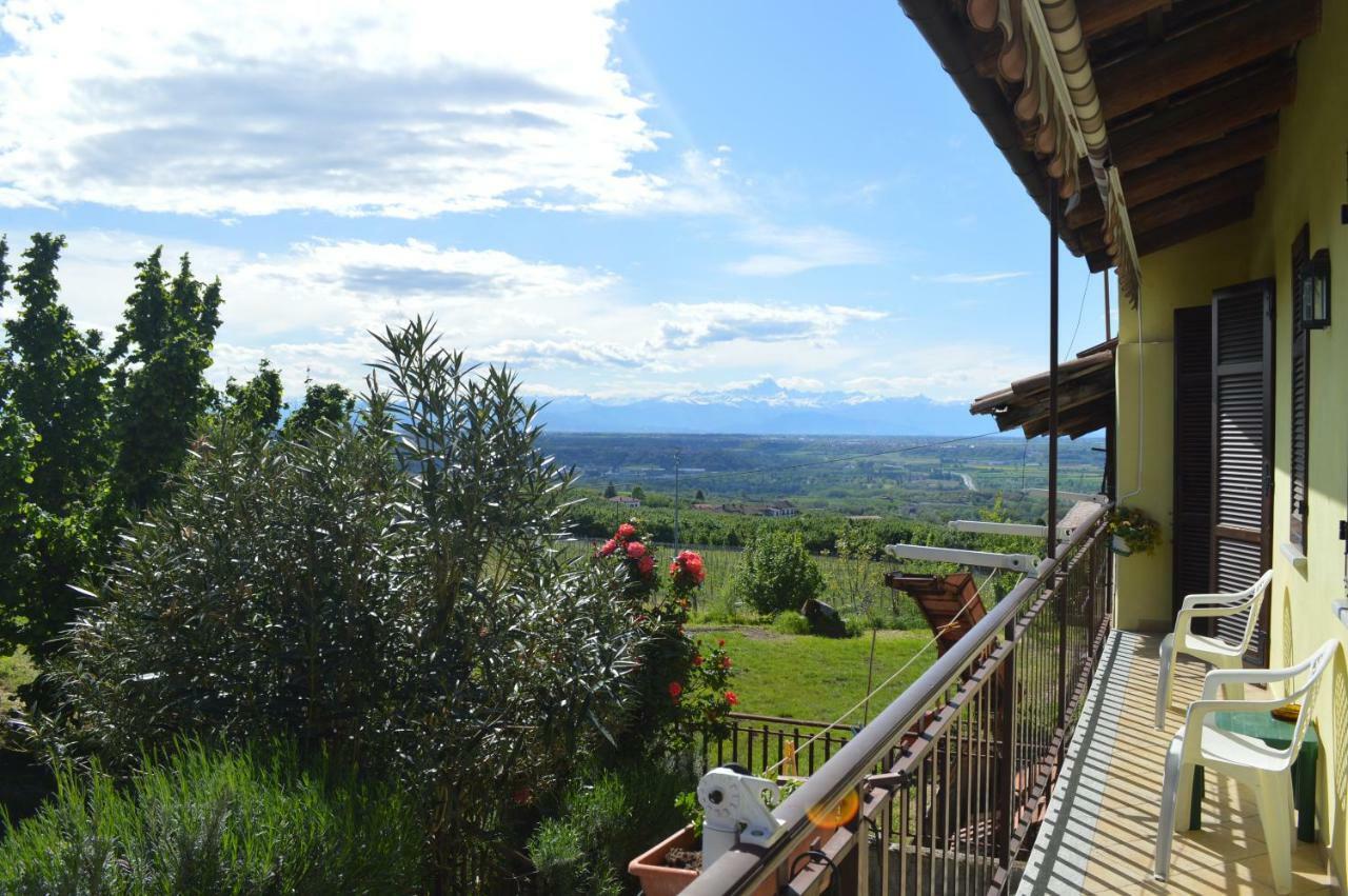 Bed and Breakfast Tra... Monti E Vigne La Morra Exterior foto