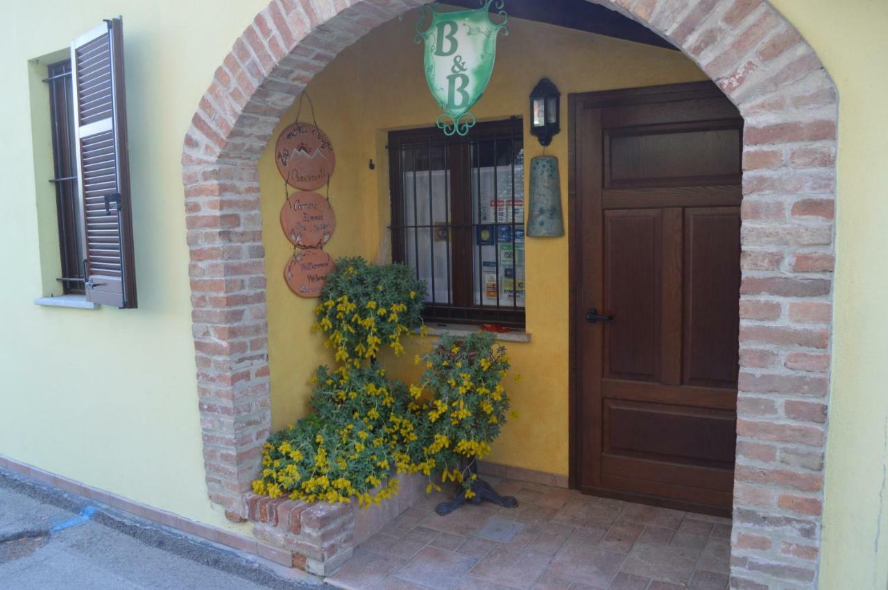 Bed and Breakfast Tra... Monti E Vigne La Morra Exterior foto