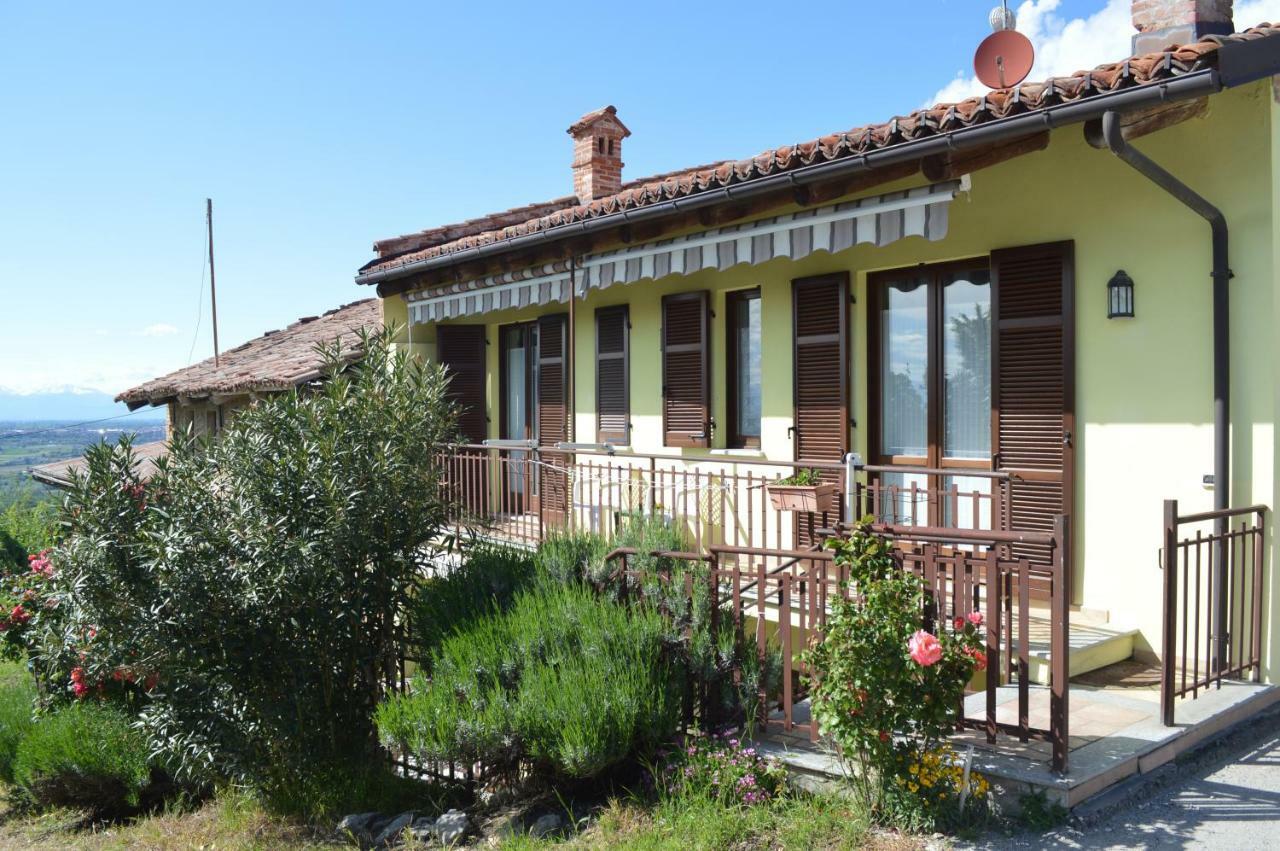 Bed and Breakfast Tra... Monti E Vigne La Morra Exterior foto