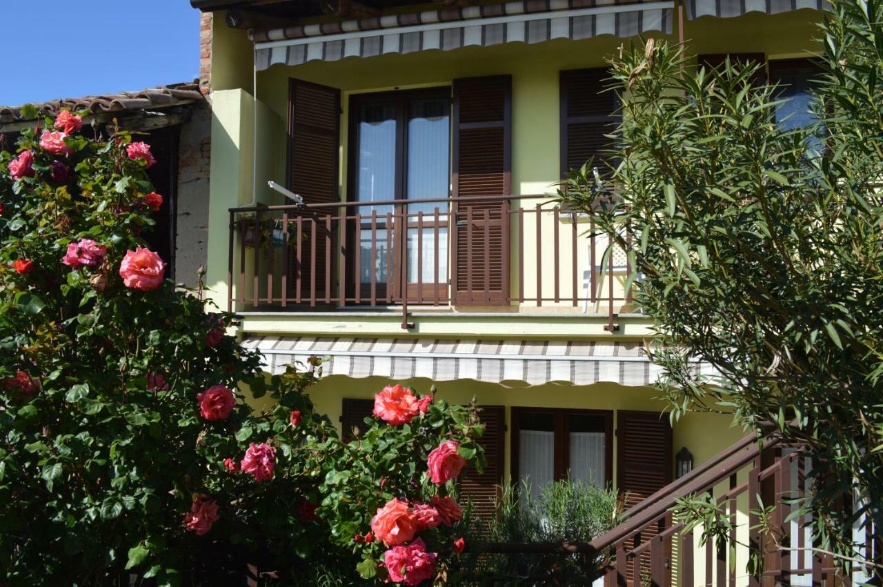 Bed and Breakfast Tra... Monti E Vigne La Morra Exterior foto